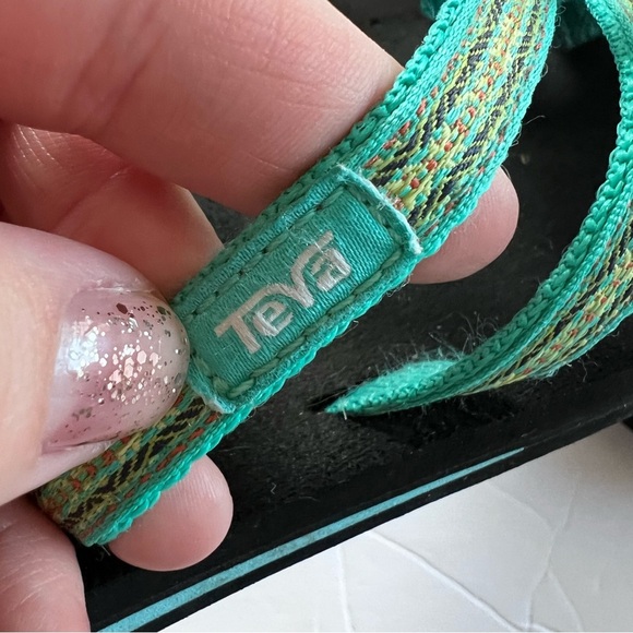 Teva Women’s Olowaha Sandal in Teal and Sea Glass and Black  size 10 Outdoor - Picture 2 of 5